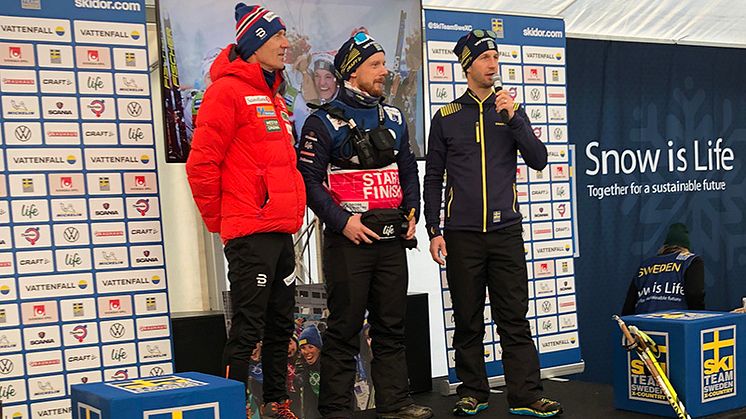 Gemensamma uppladdningar inför tävlingar med både norska och svenska tränare på plats. Foto: Viktor Randhem/SSF.
