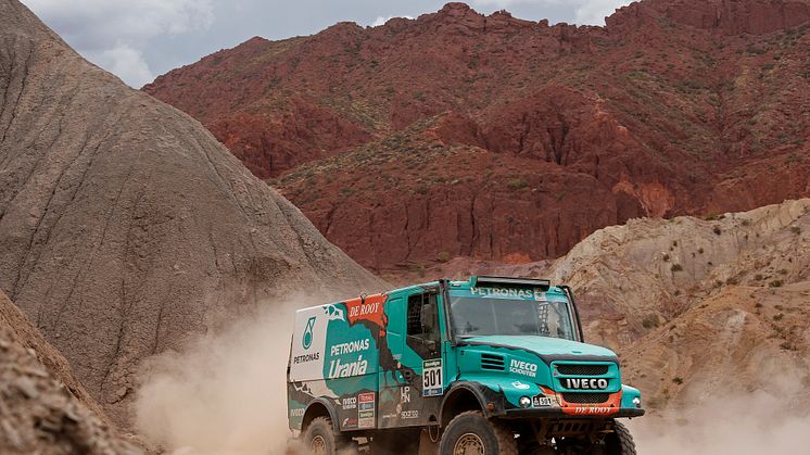 Dakar 2017: Team PETRONAS De Rooy IVECO matkalla Etelä-Amerikkaan puolustamaan historiallista voittoaan