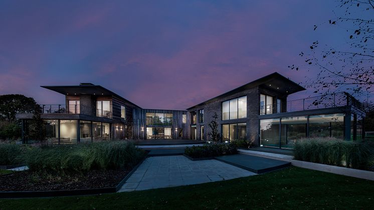 Familienhaus mit Kebony Fassade und außergewöhnlicher Architektur