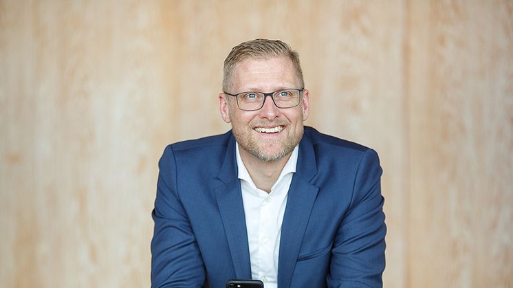 Lars Appelqvist, vd på Löfbergs, berättar att en ny produktionsanläggning för hela bönor stärker Löfbergs både nationellt och internationellt.