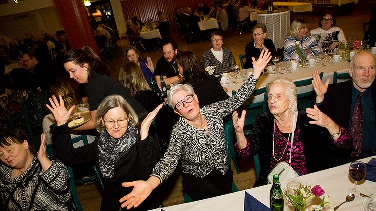 Glada ABK-hyresgäster på jubileumsfesten 2016