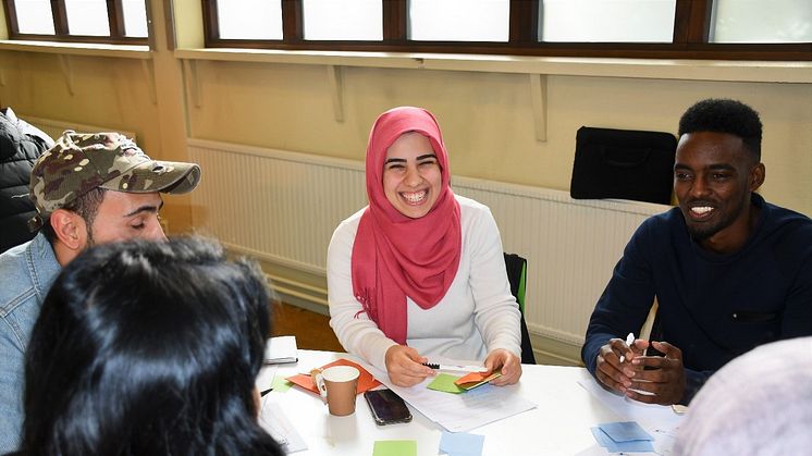 Nätverk och kunskap om sociala koder är viktiga verktyg för kursdeltagarna i Start-up Fast Track. Foto: Parasto Javanshir 