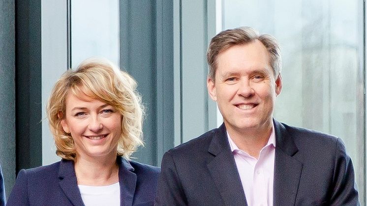 Christin Kohnke (HR DIRECTOR WESTERN EUROPE ENTITY) und Tim Paech (MANAGING DIRECTOR)