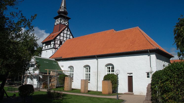 Nexø Kirke midt i en krigszone