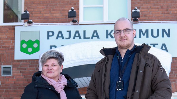 Mervi Kostet, Social Manager in Pajala municipality together with Sebastian Wolff, from Kungsbacka in southern Sweden, who  works as a social secretary and administrator at the social service in Pajala.