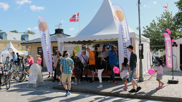 Sparbankernas tält i Almedalen