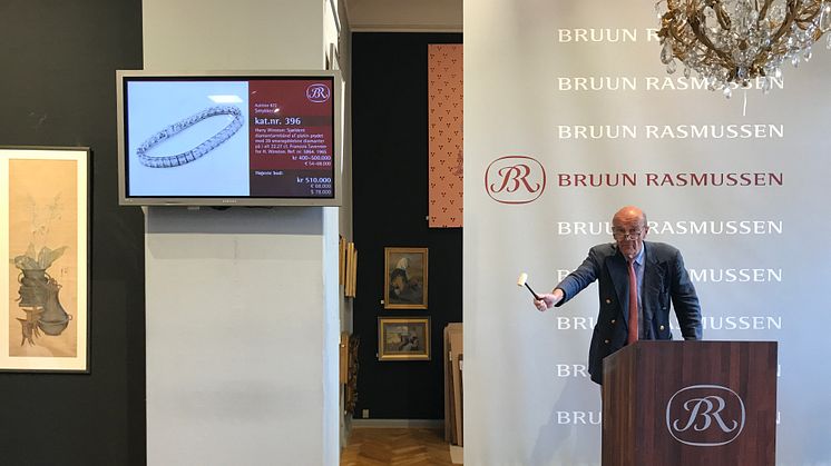 Jesper Bruun Rasmussen sælger Harry Winstons diamantarmbånd for 510.000 kr.