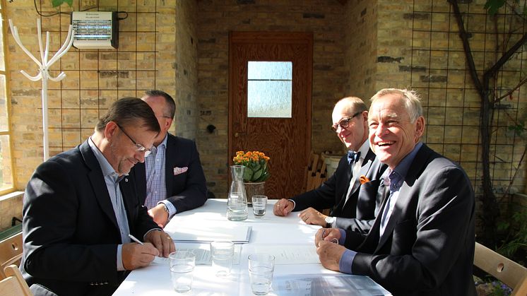 Anders Bergqvist,  Jonas Wallén, (båda från Valmet), Ulrik Nilsson (M), första vice ordförande  i Borås Energi och Miljös styrelse och Gunnar Peters, vd på Borås Energi och Miljö.