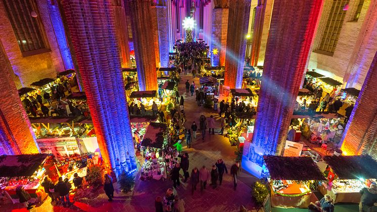 Der Weihnachtsmarkt in der St. Marienkirche in Frankfurt (Oder). Foto: TMB-Fotoarchiv/York Maecke.