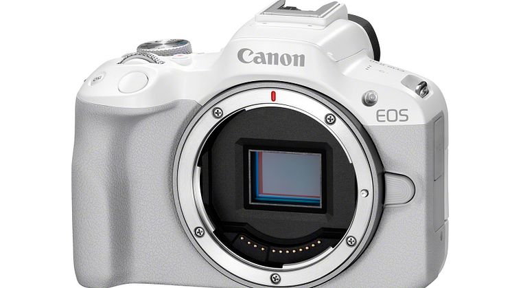 Canon EOS R50_White_FrontSlantLeft_BODY