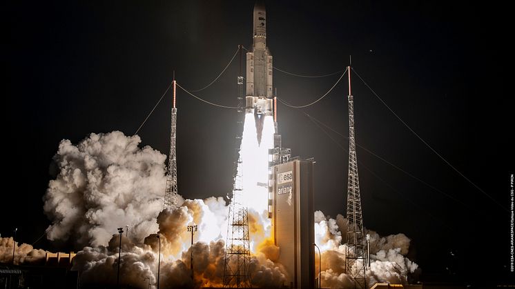 Hi-res image - Inmarsat - Inmarsat's GX5 satellite was lifted into orbit by an Ariane 5 launch vehicle from the Ariane Launch Complex No. 3 (ELA-3) in Kourou, French Guiana on Tuesday 26 November