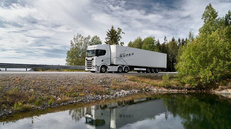Nachhaltiger Transport für das kommende Jahrzehnt: Scania bringt die Dieselmotortechnologie auf ein nachhaltiges Niveau.