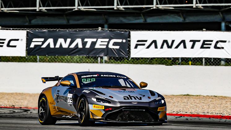 Andreas and Jessica Bäckman competed last weekend on the classic Formula 1 track Circuit de Barcelona-Catalunya in Barcelona, Spain at the season finale of the GT4 European Series. Photo: GT4 European Series (Free rights to use the image)