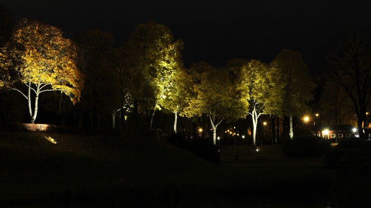 Liljeholmsparken i nytt ljus för en kväll
