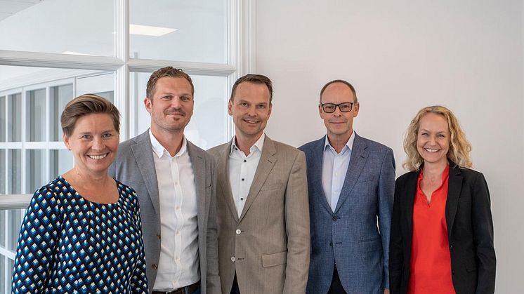 Ulrika Hallengren VD Wihlborgs, David Nilsson Sträng HETCH, Peter Danielsson kommunstyrelsens ordförande (M) i Helsingborg, Kennneth Nilsson VD Resurs Bank, Annette Melander Berg näringslivsdirektör i Helsingborgs stad. 