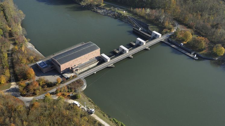 LEW Wasserkraft saniert ab Ende Februar 2022 zwei Wehrfelder des Wasserkraftwerks  Dillingen – Wehrübergang zeitweise gesperrt