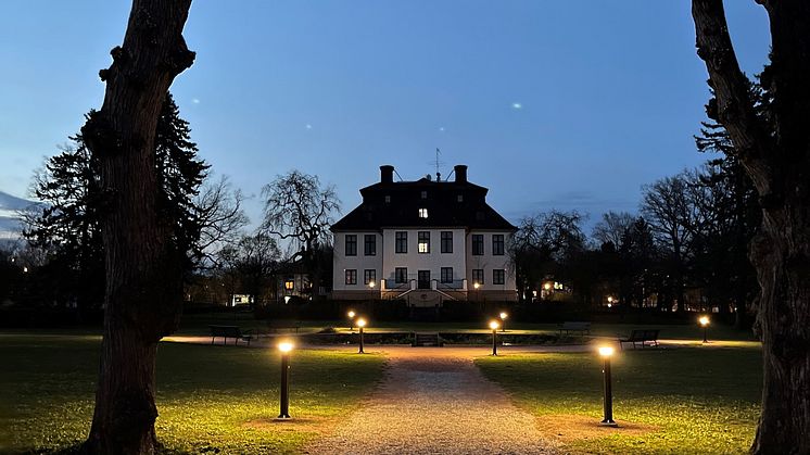 Örby slottspark med nytt ljus