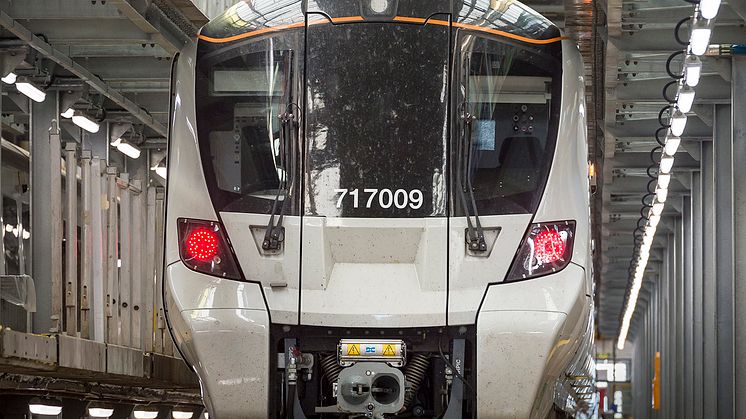 New Moorgate 717 train - front