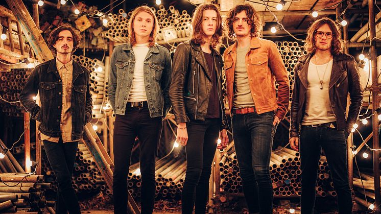 ​Blossoms leverer luftig og atmosfærisk indiepop, der går i både hjertet og benene