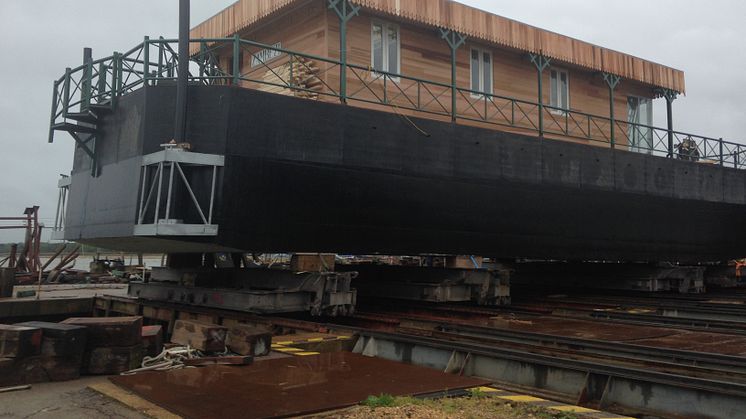 High res image - Sika UK - Luxury houseboat's concrete hull made watertight with Sika's concrete waterproofing systems