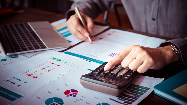 Många småföretagare har en stressig period in i det sista före inbetalning av slutlig skatt. Bild: Shutterstock.