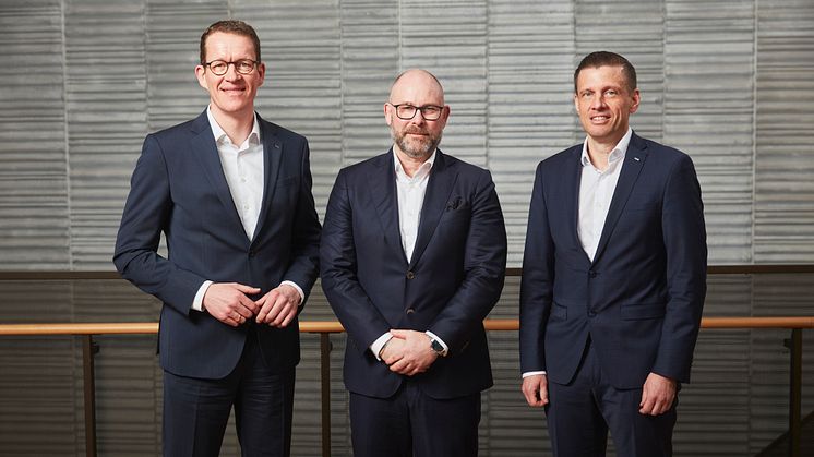 Fra venstre: Burkhard Eling, CEO i Dachser, Peter Haveneth, CEO i Frigoscandia og Alexander Tonn, COO Road Logistics i Dachser