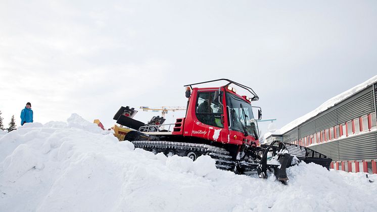 Unikt labb för karaktärisering av snö byggs upp vid Luleå tekniska universitet  med nytta för biltestverksamhet, trafikverket och snöindustrin. Foto: Tomas Bergman