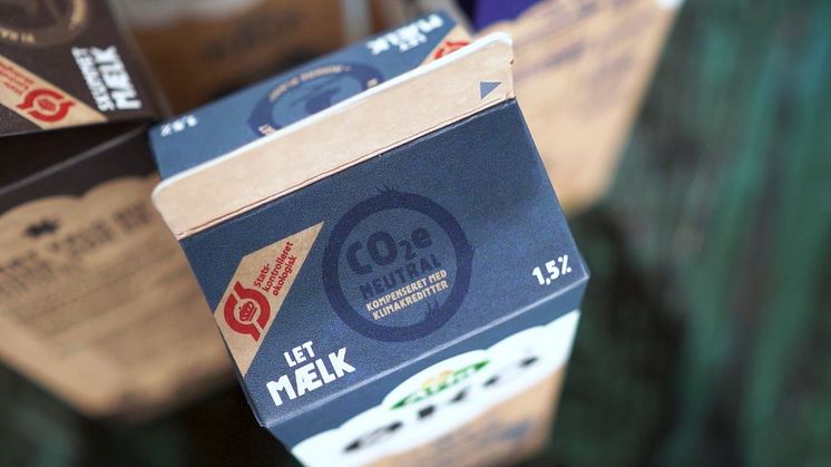 Arla klimakompenserer 90 millioner liter økomælk