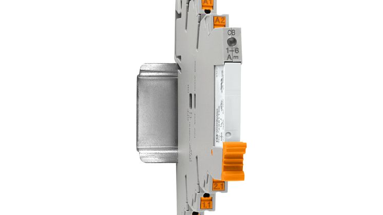 Highly compact circuit breaker