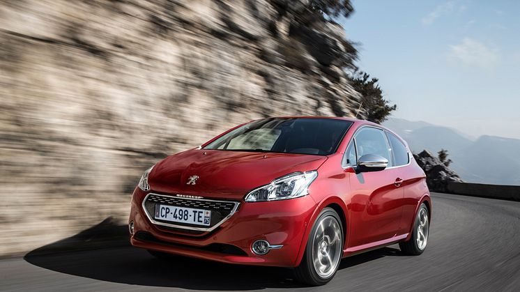 Sverigepremiär för Peugeot 208 GTi - komprimerad körglädje