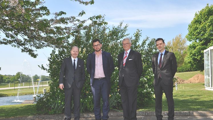 Franska ambassadören Jacques Lapounge, Lindab AB:s VD och koncernchef Anders Berg, konsul Mikael Roos och Gilles Debuire från Business France på lunchmöte hos Lindab.