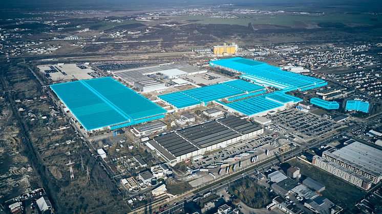 Ford va produce un nou vehicul comercial ușor în România, în 2023; Versiunea complet electrică debutează în 2024