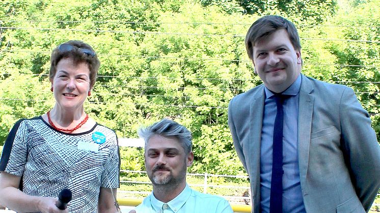 Celebrating the opening of the accessible ramp at Hadley Wood station - Francesca Caine, Will Pike, Andrew Sidgwick