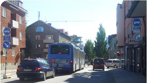 Skolgatan får ett nytt körfält för kollektivtrafik