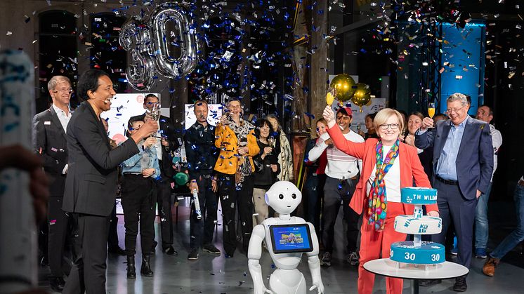 Ausgelassene Stimmung am Ende der virtuellen Jubiläumsfeier der Technischen Hochschule Wildau am 22. Oktober 2021. (Bild: © Uwe Voelkner / Fotoagentur FOX)