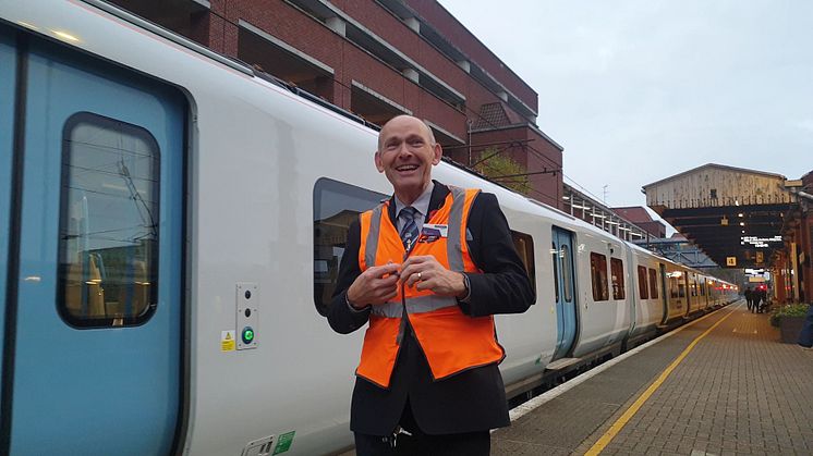 Welwyn Garden City's Bob Hart has received a long service award from Govia Thameslink Railway.