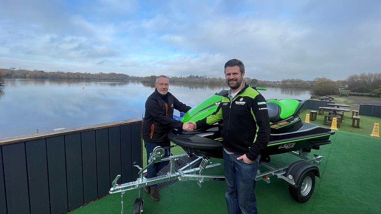 boats.co.uk - Tony Pullen, Kingsbury Jet Bike, with Tom Pringle, Kawasaki Watercraft UK Sales Manager