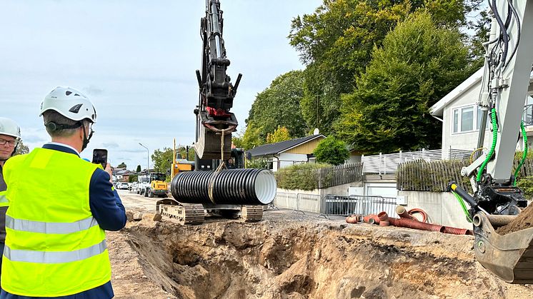 På Väster i Hässleholm genomförs ett stort förnyelseprojekt för att stärka ledningsnätet och kunna leverera vattentjänster till utbyggnaden i de västra delarna av staden.  