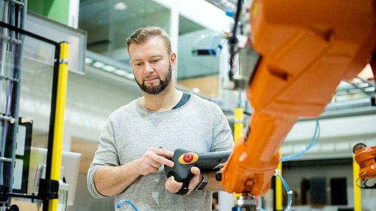 Högskolan Västs nya kurser ska möta industrins behov