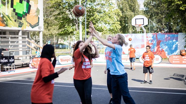 Den 16 juni invigs 2020 års upplaga av BonnierHoops i Biskopsgården.