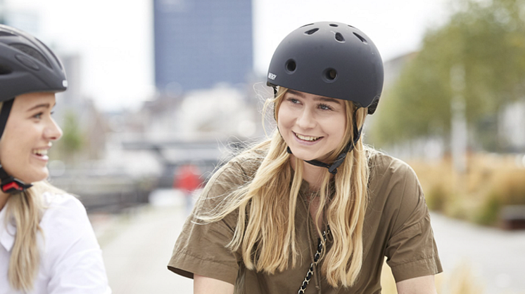 Sådan finder du den rette cykelhjelm