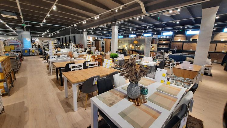 JYSK открива отново модернизиран магазин във Велико Търново