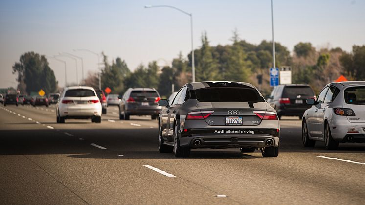 Førerløs Audi A7 på trafikeret offentlig vej - på vej til Las Vegas og CES 2015