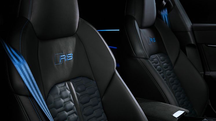 Audi RS 7 Sportback performance (Ascariblå mat) detalje