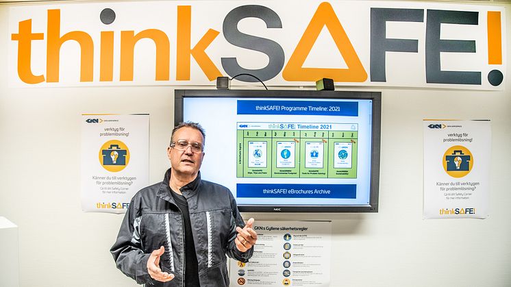 Lars Uddén, Director Operations Support, i den särskilda Think Safe-ytan som  finns i anslutning till matsalen på GKN Aerospace i Trollhättan