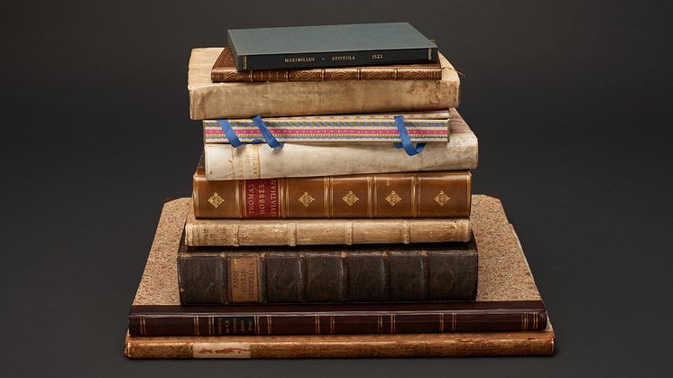 Today ten stolen are returned to the library, made possible by a generous donation. The returned items have previously belonged to both royalty and great book collectors. Photo: Jens Östman/The National Library of Sweden