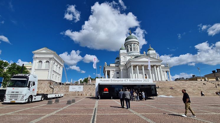 Huawein ICT Roadshow saapuu Senaatintorille keskiviikkona – tilaisuudessa puhumassa futuristi Perttu Pölönen