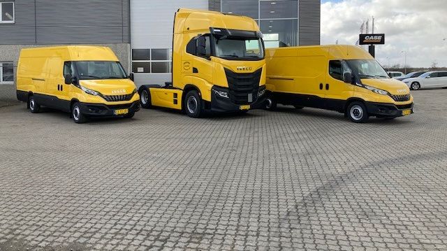 IVECO-forhandler Bache A/S, der har afdelinger i Aarhus, Kolding, Esbjerg og Padborg, har leveret tre store og tre små IVECO'er til Skovby Transport i Aarhus.