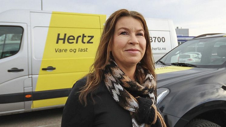 Anne-Lene (47) har parkert 450 av 600 biler – nå gjelder det å redde jobbene