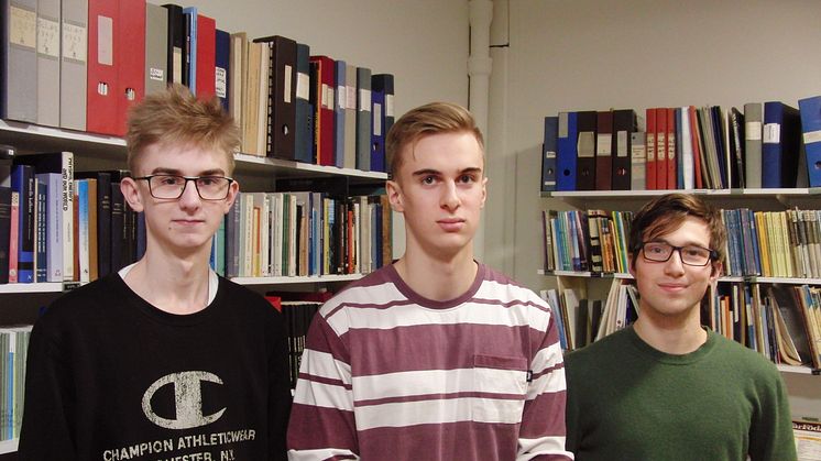 Eleverna Liam Antonsson, Albin Edegran och Lennart Küssner från Uddevalla gymnasieskola Östrabo 1 vann tävlingen Wallenbergs fysikpris 2020.